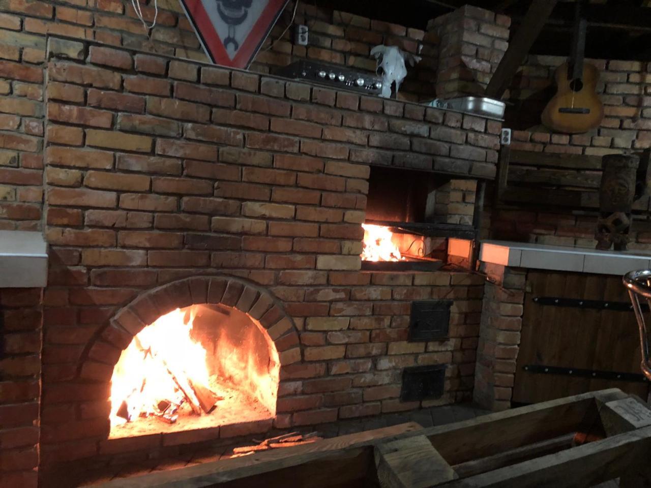 ホテル Biker'S Pub Oleksandriya エクステリア 写真